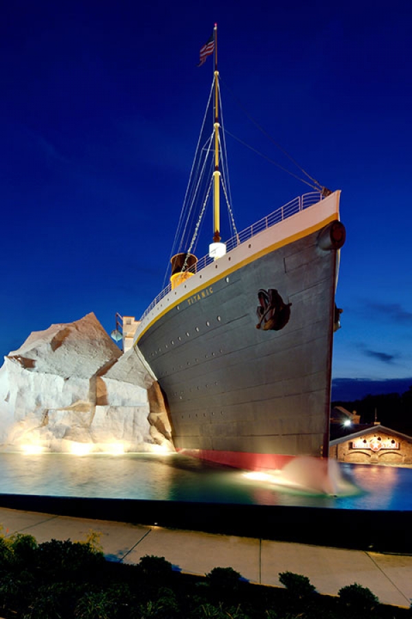 Iceberg wall collapsed in Titanic Museum 