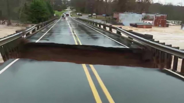 Bridge collapse caught on camera in North Carolina