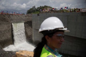 Panama: Water Flow In The Second Section Of The Canal