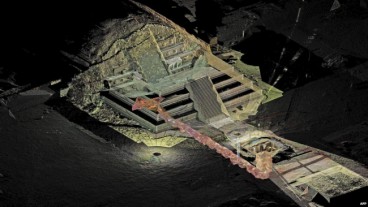 Video: A 2,000 year old tunnel and its ancient mysteries in Teotihuacan, Mexico