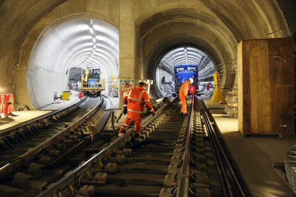 Elizabeth line: Delay in the new brand new crossrail of London