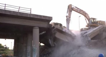 Video: Impressive Demolition of the Bridge at Rio-Greece