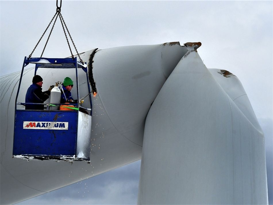 German Turbine collapse5