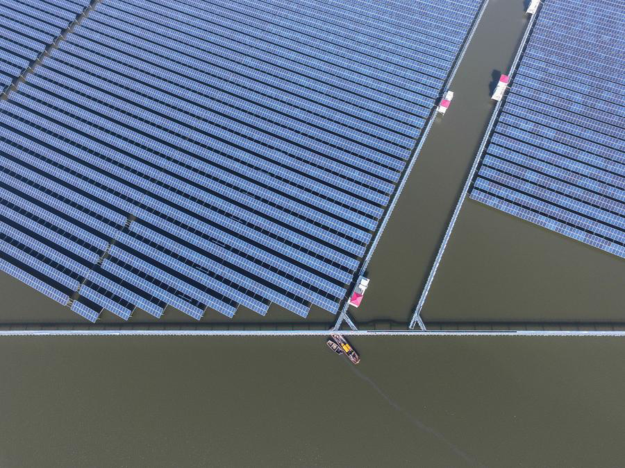 photovoltaic power station on fish farm 5
