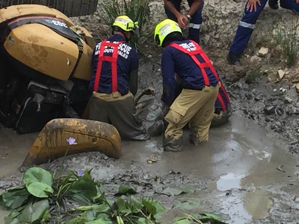 Australian man trapped excavator 6